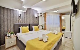 Garni House 46 Plus